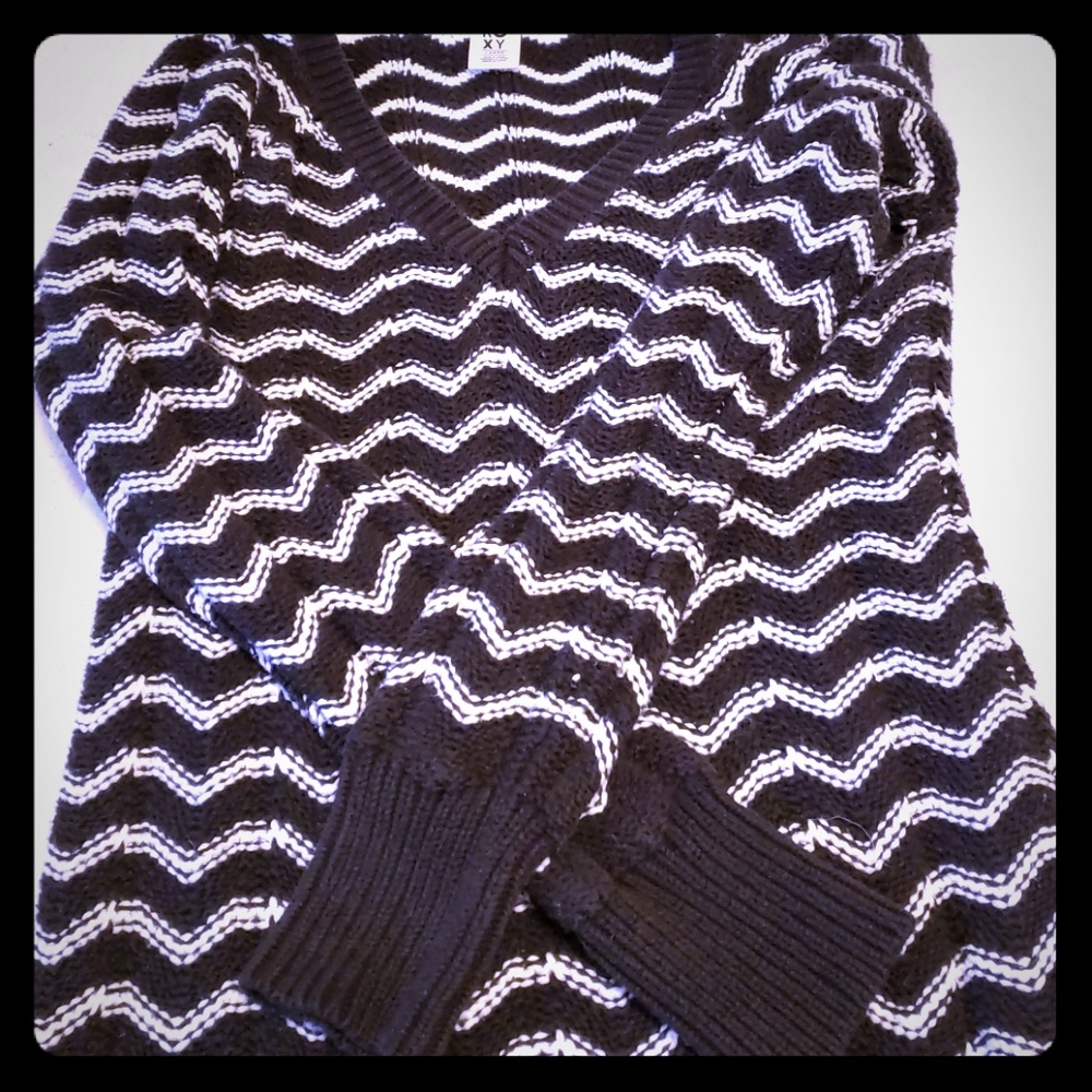 Roxy sweater
